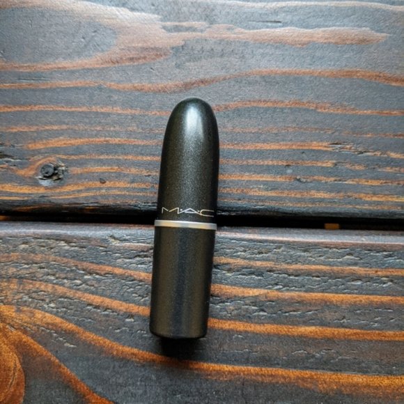 Mac Cosmetics Ruby Woo Retro Matte Lipstick - Picture 2 of 4